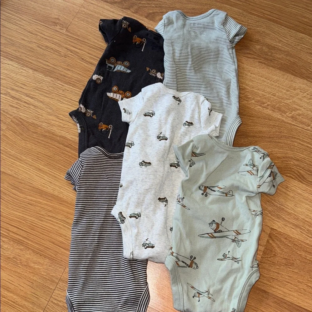 Carter's 0-3 months Cars/Airplanes baby boys bodysuits